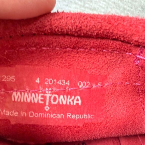 Minnetonka Pink Moccasins With Fringe - Picture 5 of 5